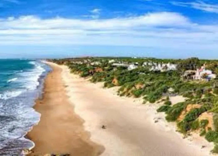 Villa Escocia, Entre Pinares Y A Pie De Playa
